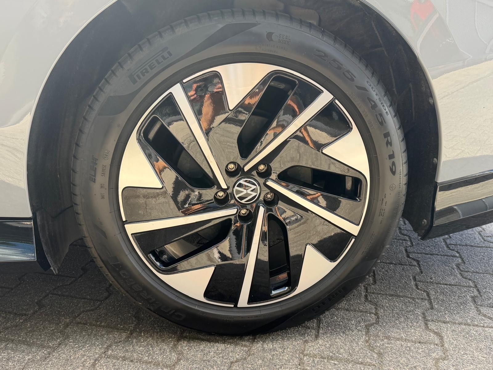 Fahrzeugabbildung Volkswagen ID.7 Pro >IQ.LIGHT+HEAD+MATRIX+NAVI+SHZ+ACC+360+