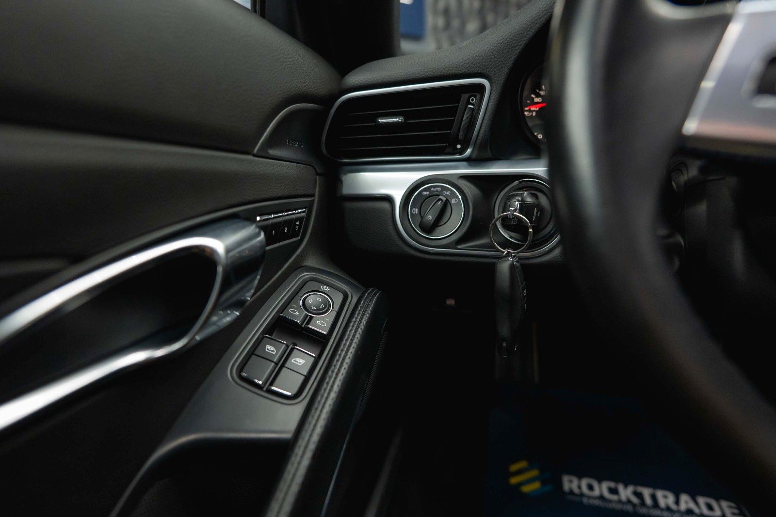 Fahrzeugabbildung Porsche 991 911 Carrera S Black Design Chrono *Pano*LED*
