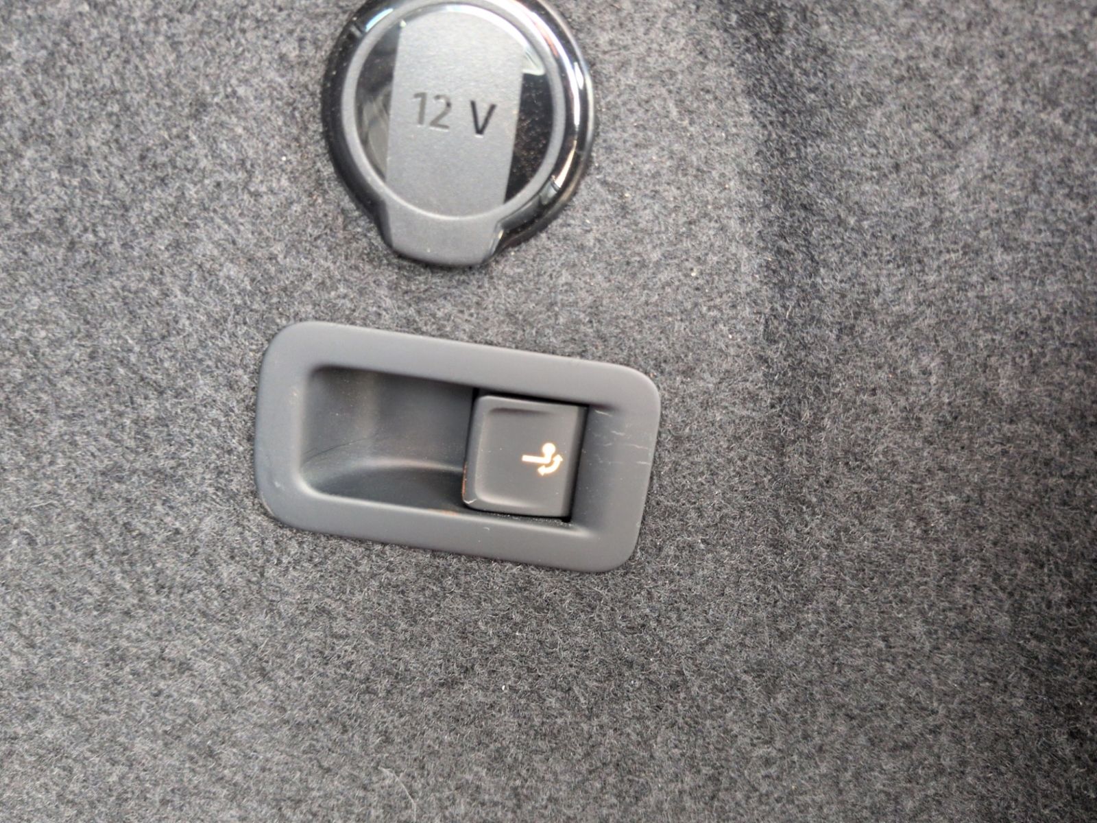 Golf VIII Variant 1.5 TSI Life AHK+APP+NAVI+SHZ