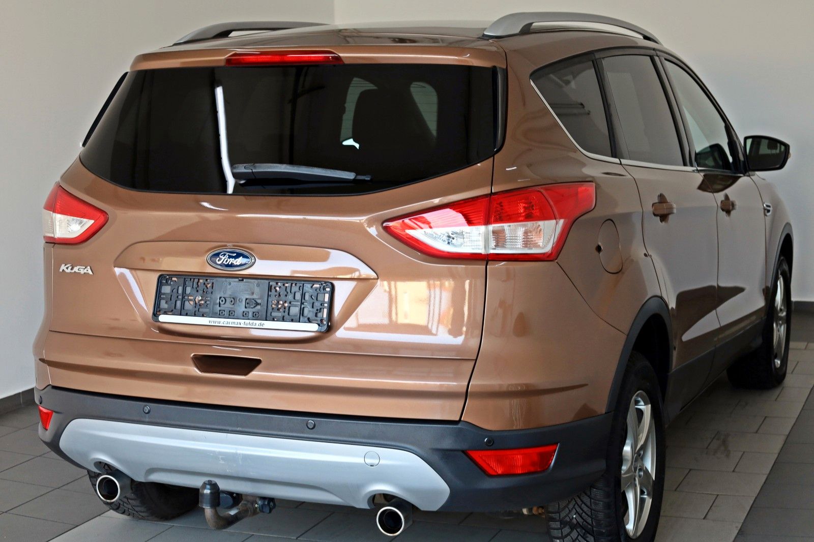 Fahrzeugabbildung Ford Kuga Titanium T.Leder,PSC,AHK,Standheizung,SR+WR