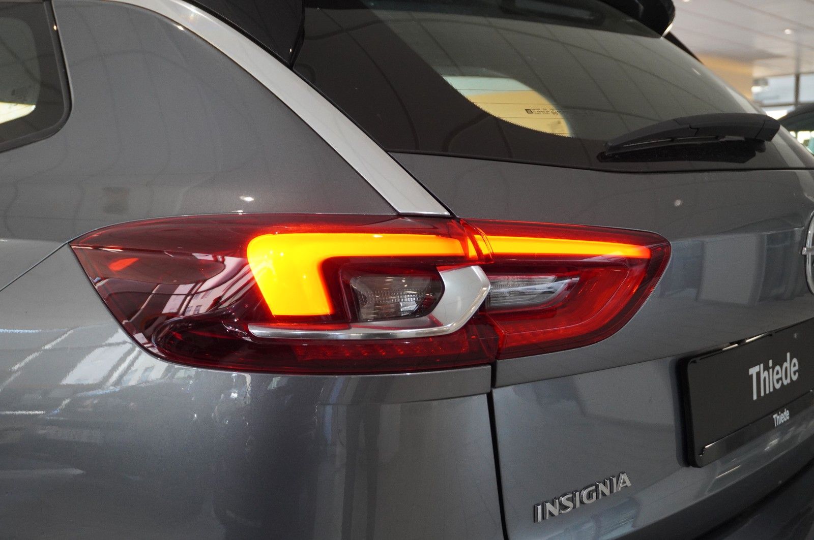 Fahrzeugabbildung Opel Insignia B ST 2.0D ELEGANCE NAVI/LED/KAMERA/DAB+