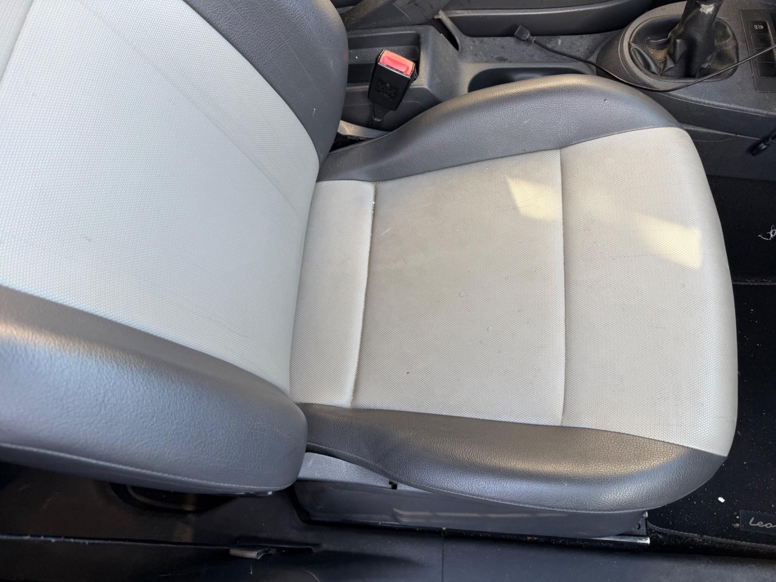 Volkswagen Caddy 2013 — photo 9