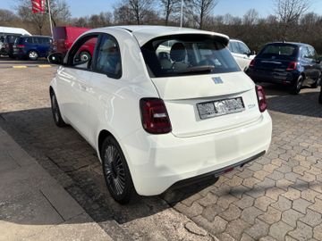 Fahrzeugabbildung Fiat 500 e Icon Navi SHZ DAB Temp. Klimaaut. uvm.
