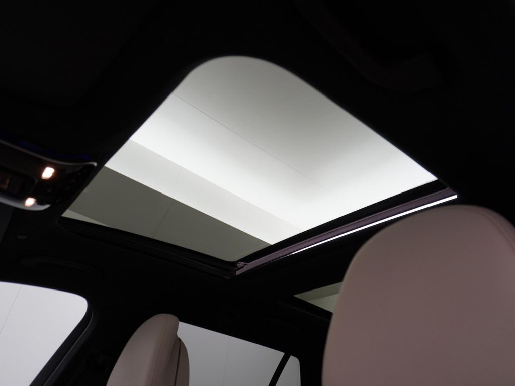 Mercedes-Benz C 200 Estate Launch Edition Luxury Line panorama
