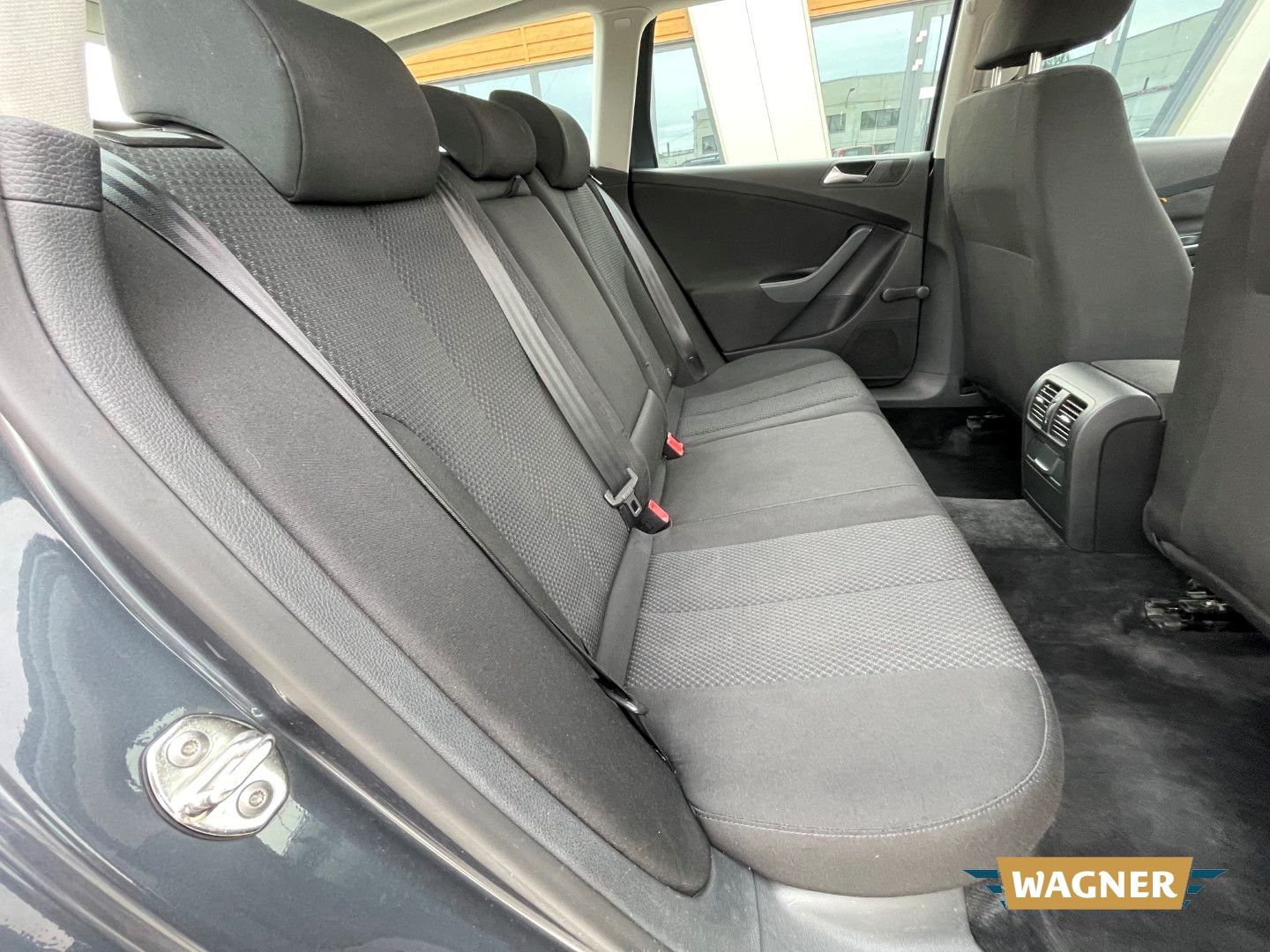 Fahrzeugabbildung Volkswagen Passat Variant Trendline Sitzheizung TÜV 03/2028