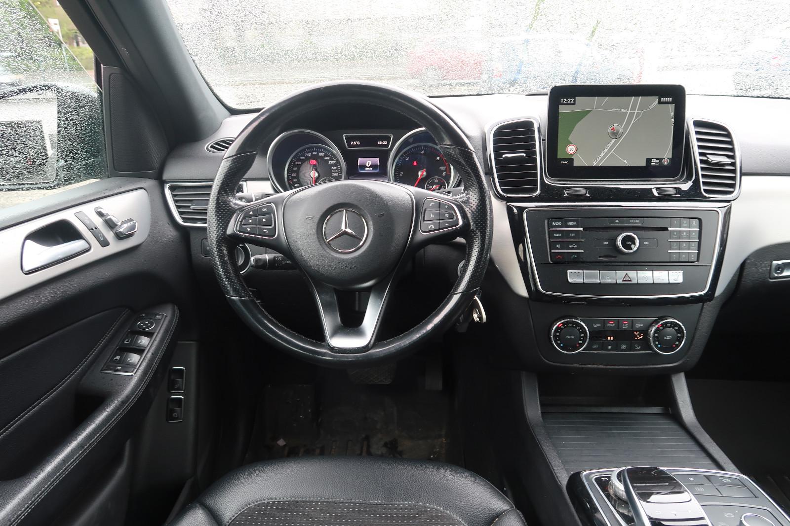 Mercedes-Benz GLE 350d 4Matic *2.HAND *LED *AHK *TEILLEDER