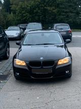 BMW 318i E90  -  gepflegter Zustand - nur 60.000km - BMW: Schwarz, E60