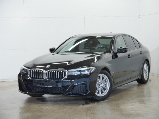 BMW 520 d xDrive M Sport /360°KAMERA / HEAD-UP/ 1.HA