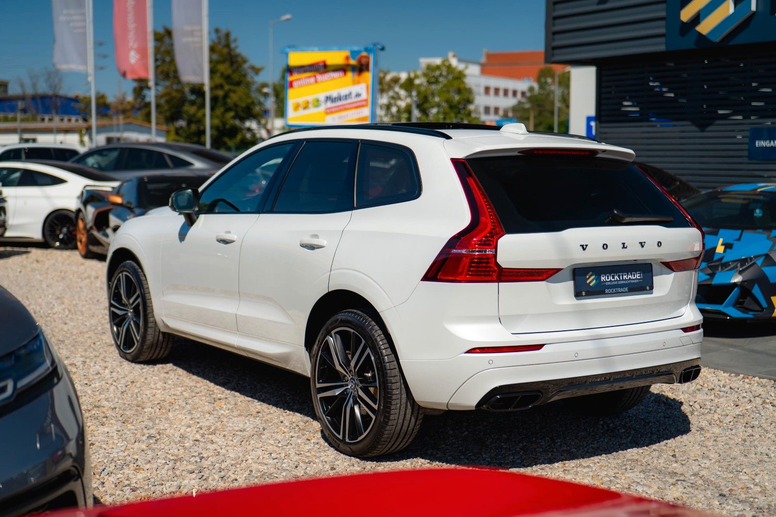 Fahrzeugabbildung Volvo XC60 R Design AWD | ACC | Pano | B&W | LED | 21`