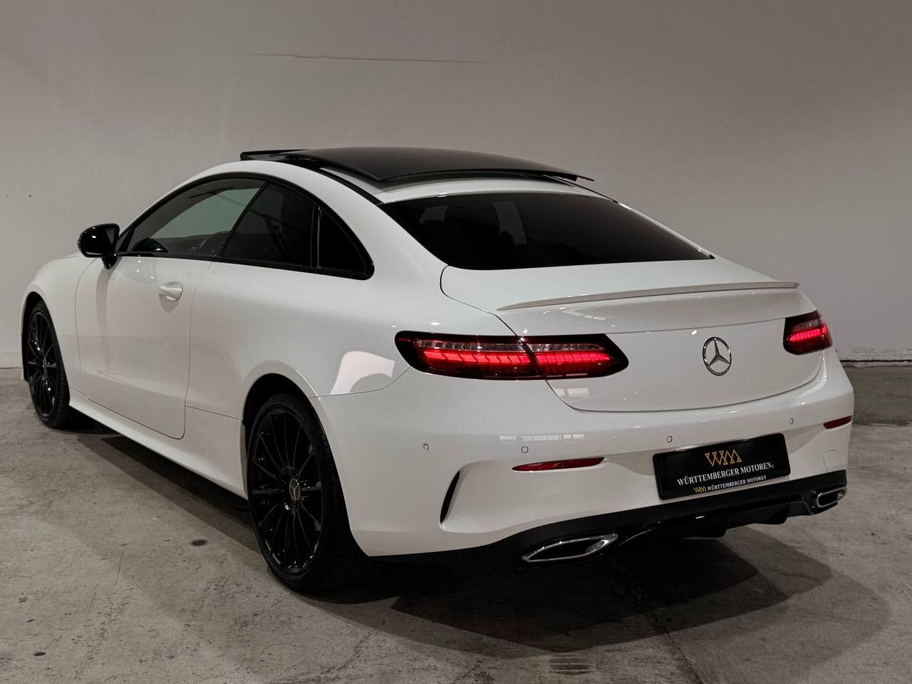 Mercedes-Benz E 220d Coupe*AMG*PANO*360°*NIGHT*BURM*WIDE* foto 8