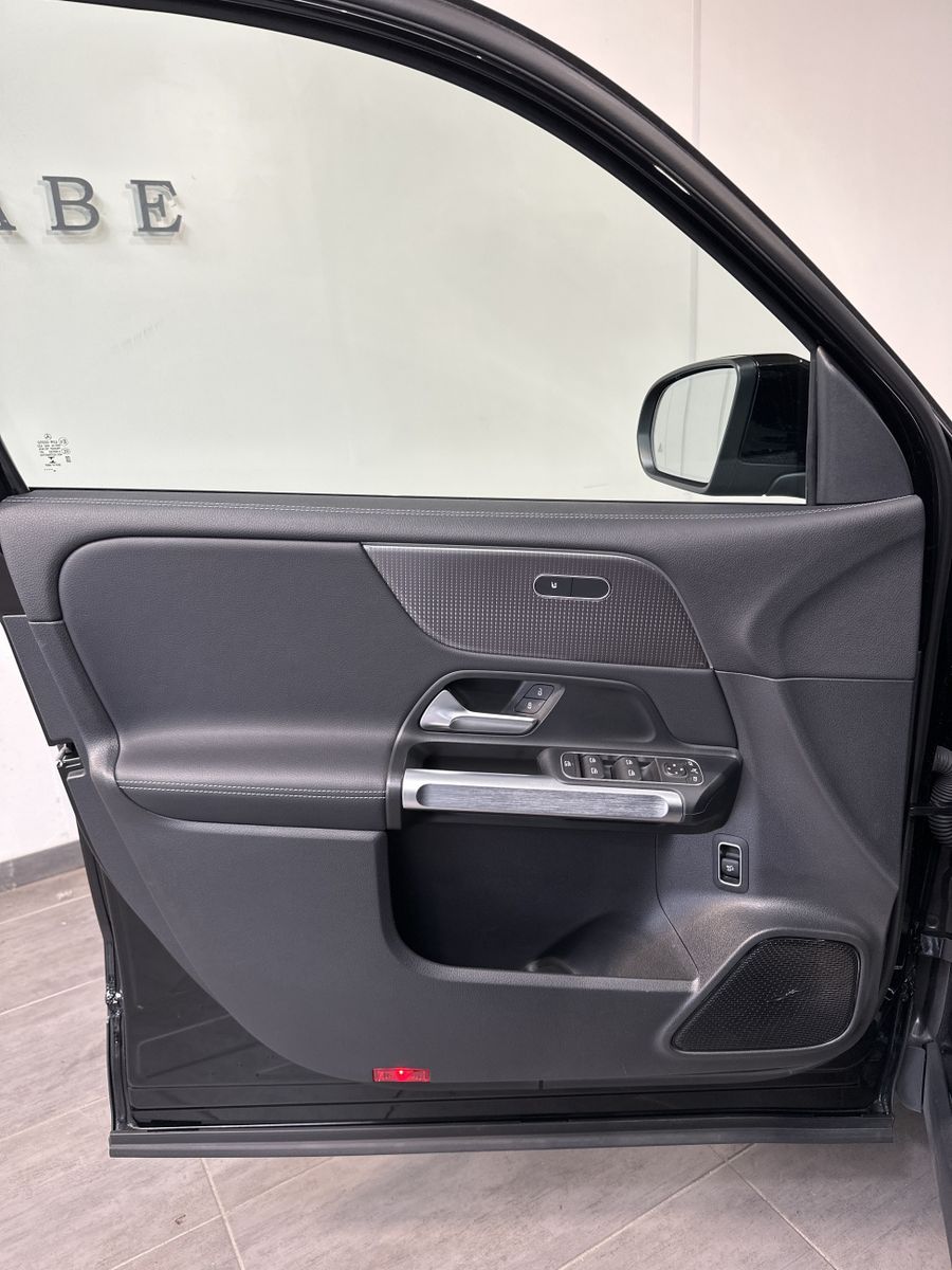 Fahrzeugabbildung Mercedes-Benz EQB 250 Progressive NAV+LED+KAMERA+PANO+VCOCKPIT