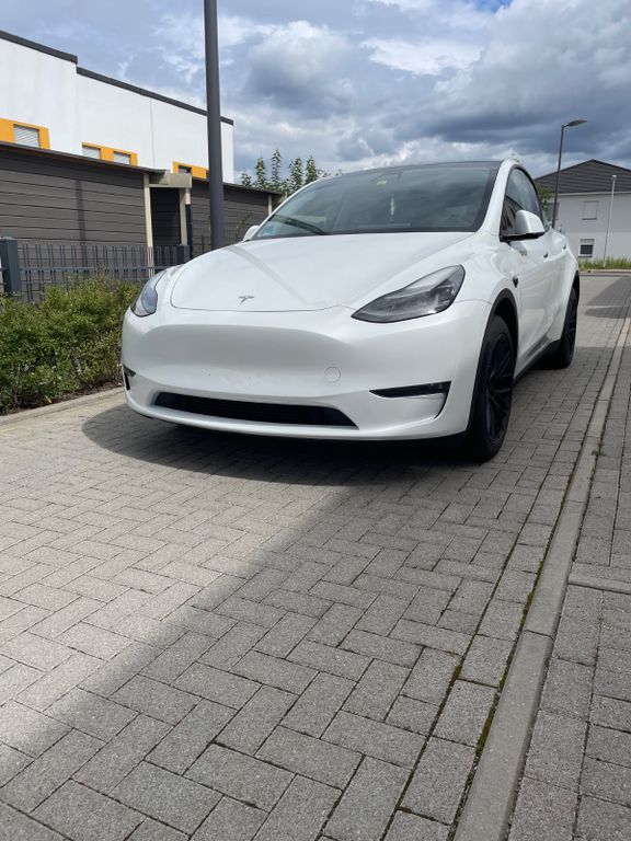 Image of Tesla Model Y