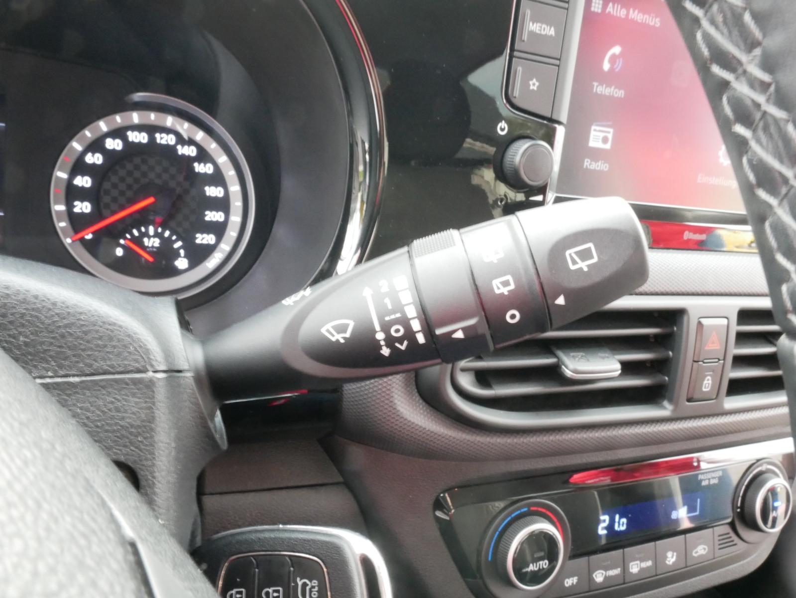 Hyundai i10 1.2 Trend Kamera Sitzheizung Tempomat PDC