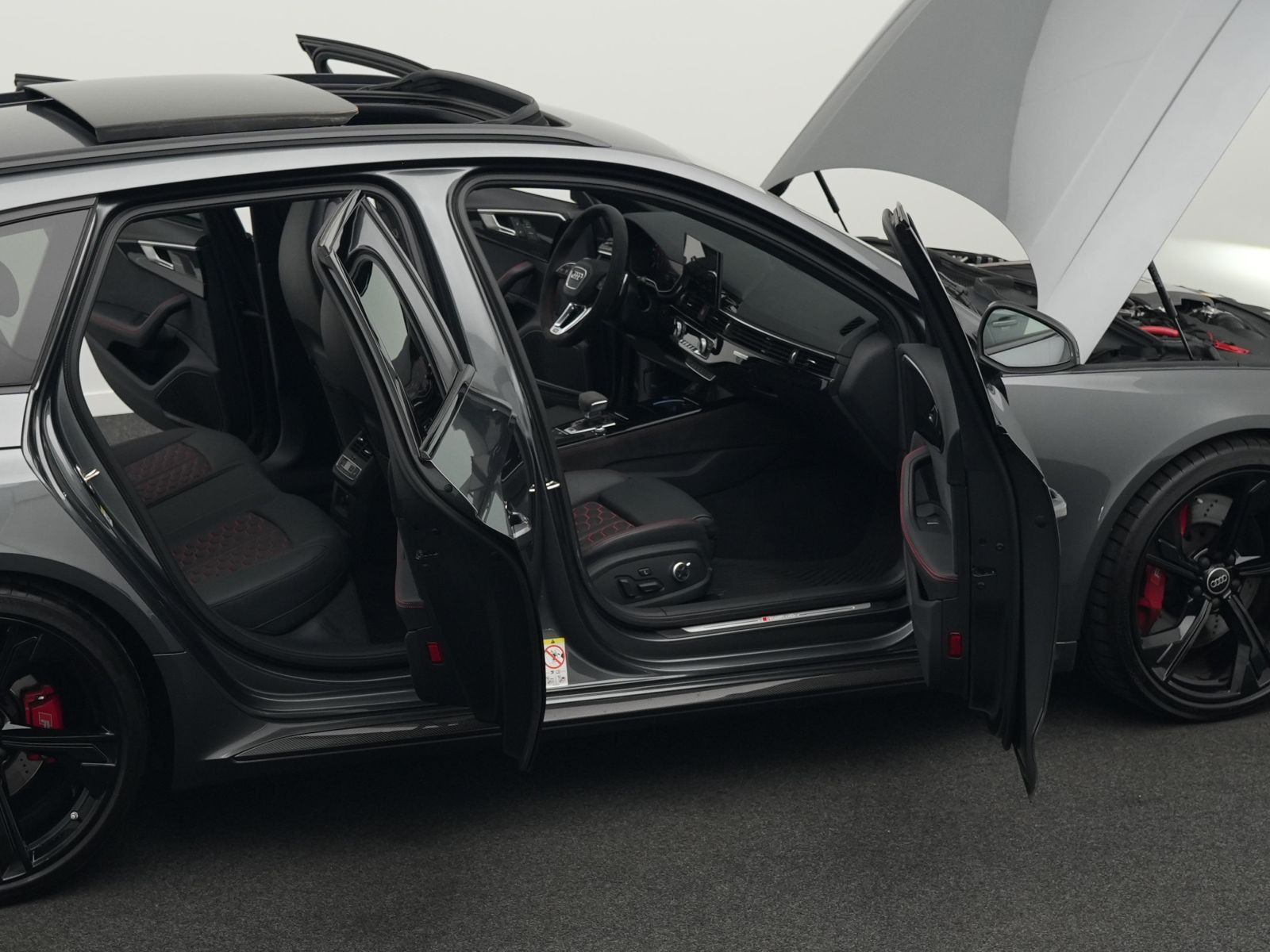 Audi RS4 - Bild 32