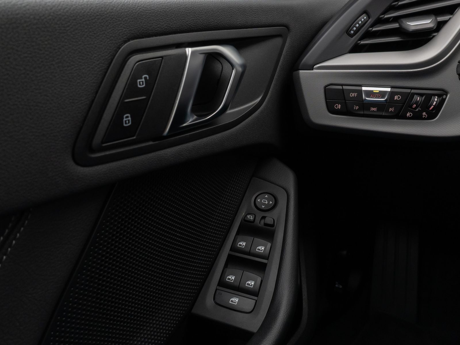 Fahrzeugabbildung BMW 118i DAB CockPitPro PDC Lordos LED Stop&Go Sport