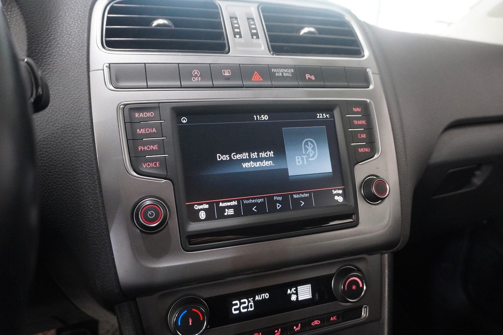 Fahrzeugabbildung Volkswagen Polo V 1.2 TSI LOUNGE DSG NAVI/KLIMA/PDC/TEMP.