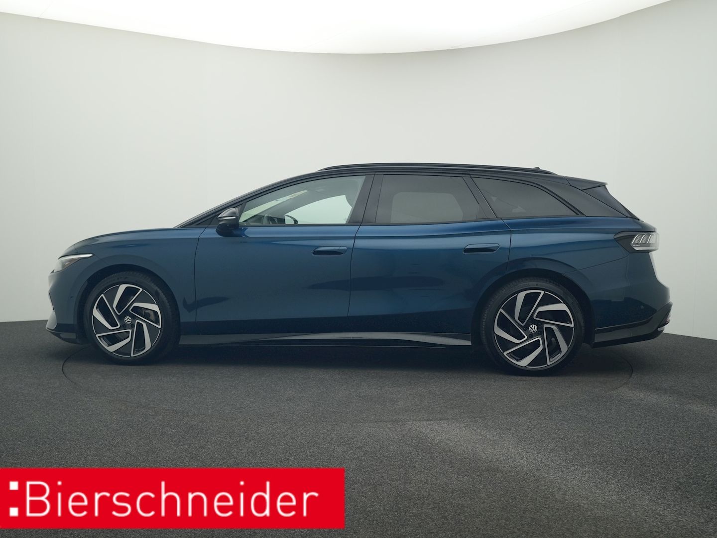 Volkswagen ID.7 Tourer 5-J-GAR AHK DCC SMATZ-GLAS AREA-VIEW imagem 3