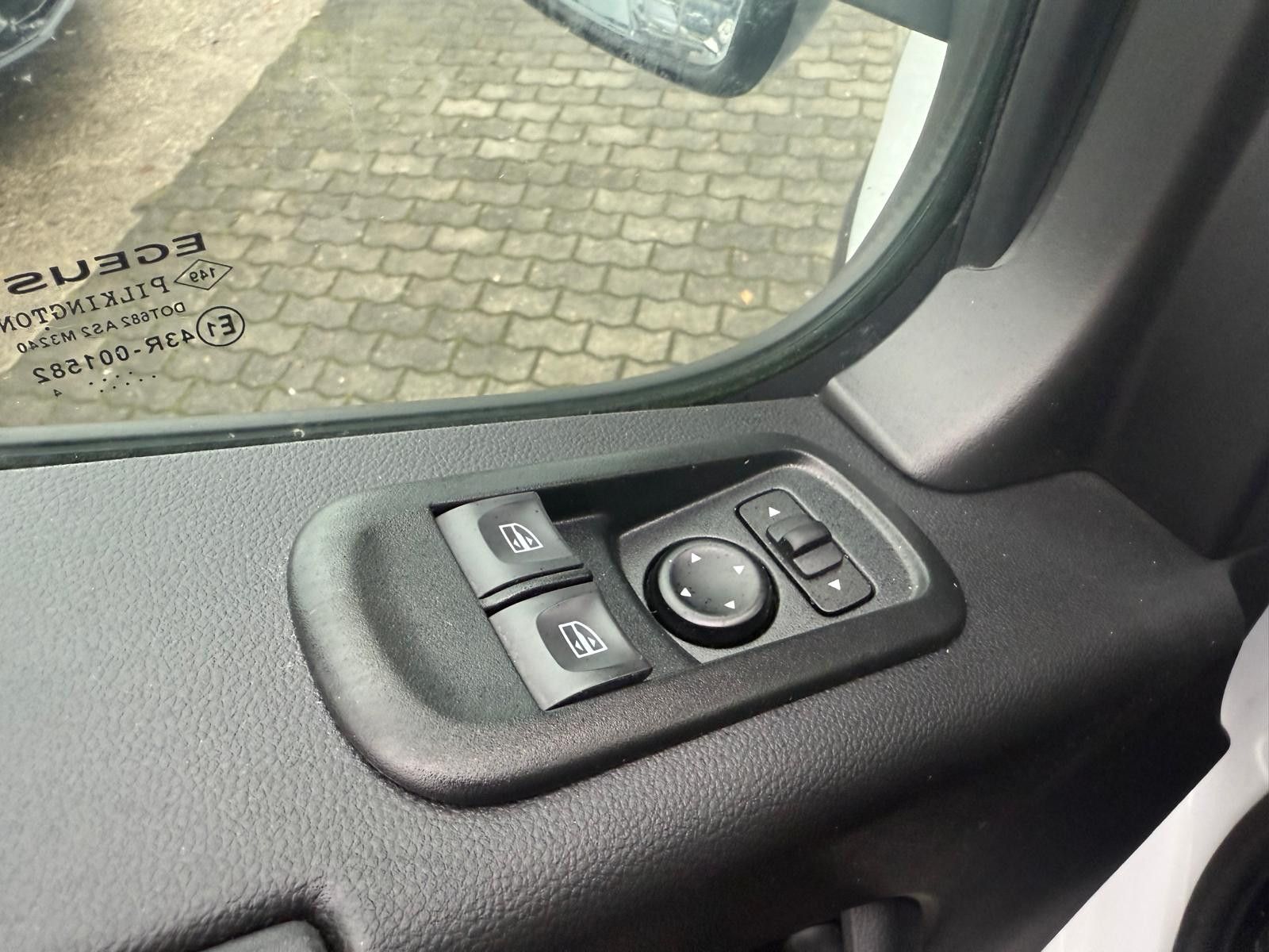 Fahrzeugabbildung Renault Master III Kasten L2H2 HKa 3,5t