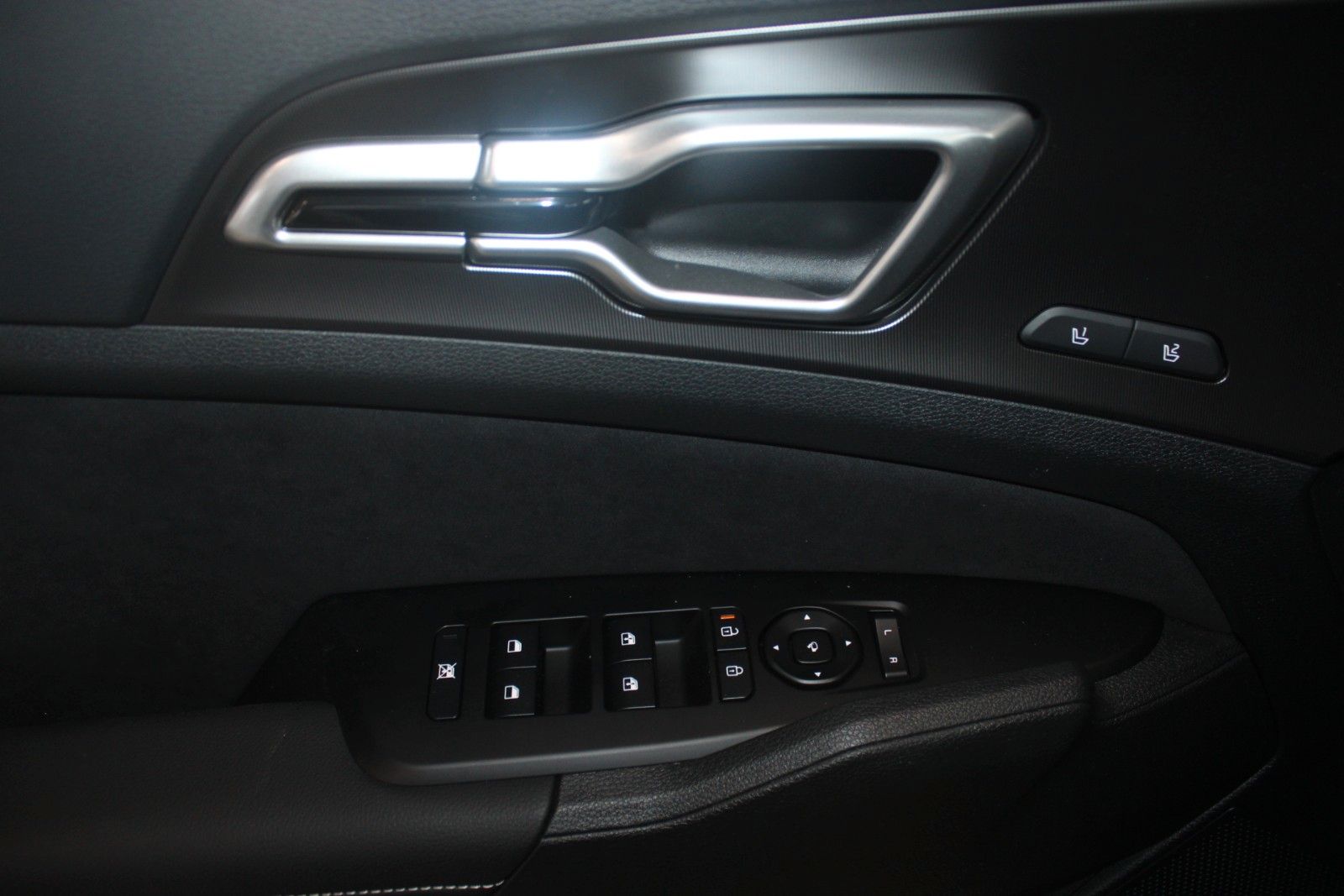 Fahrzeugabbildung Kia Sportage 1.6 T-GDI GT-Line Automatik SOUND-PAKET