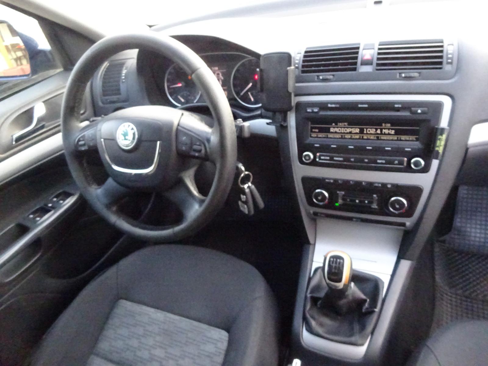 Skoda Octavia 2013 — фото 12