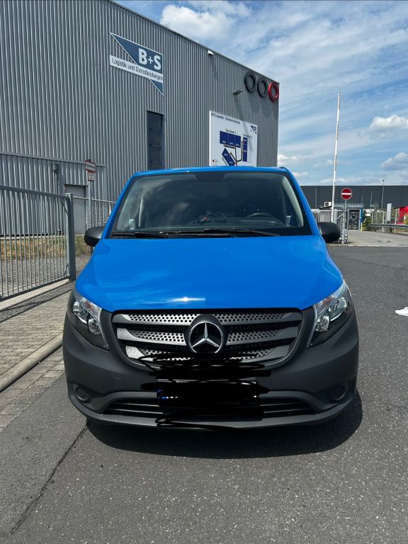 Image of Mercedes-Benz Vito