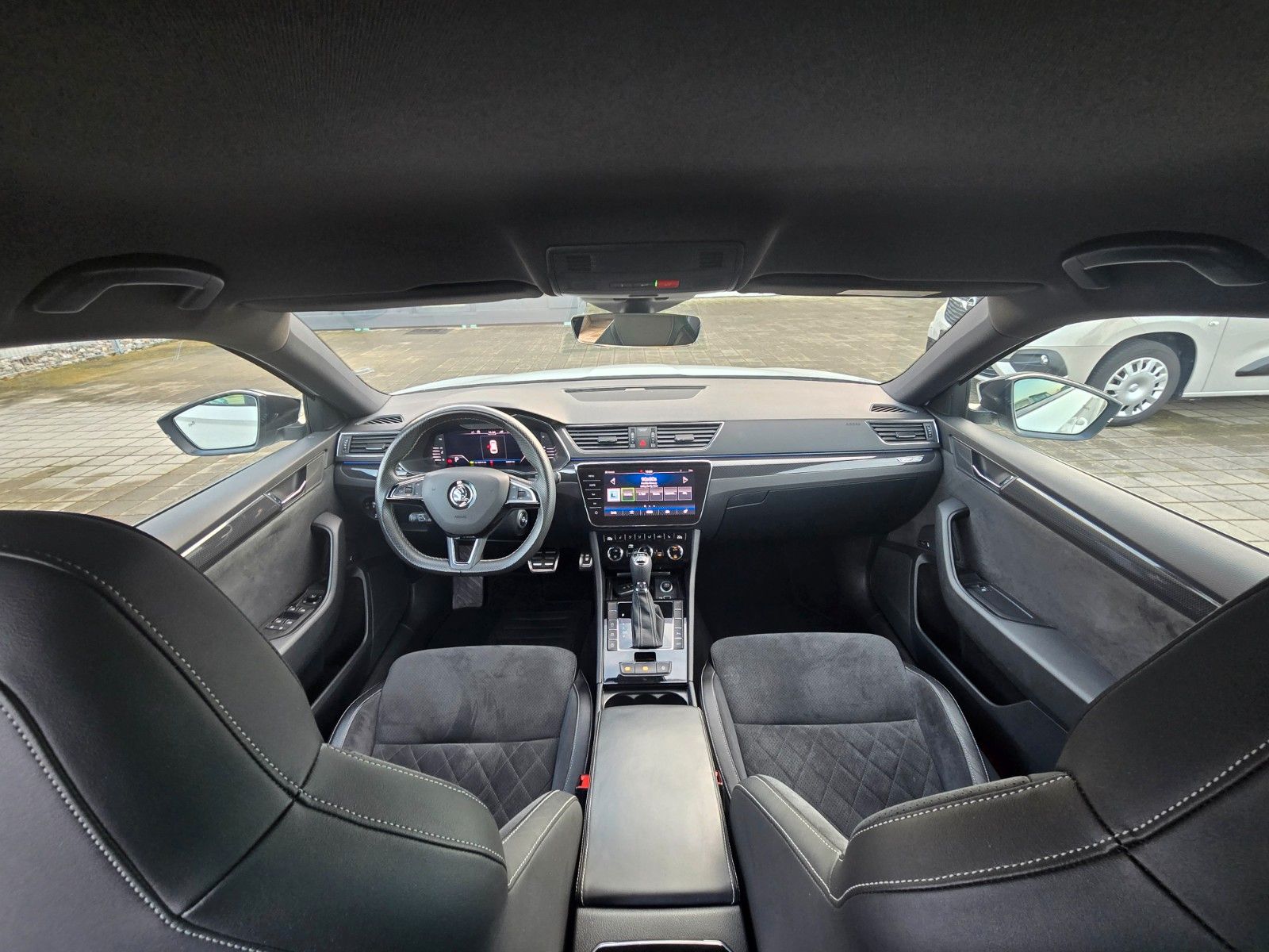 Skoda Superb Combi Sportline 4x4 LED ACC 4xSHZ foto 23