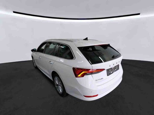 Octavia Combi 2.0 TDI DSG STYLE STDHZ+AHK+NAVI.+