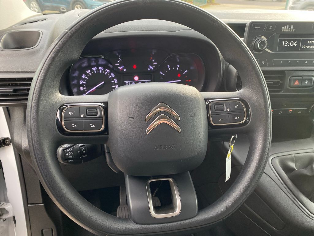 Fahrzeugabbildung Citroën Berlingo M Benzin 110 FEEL *PDC*Klima*Bluetooth*