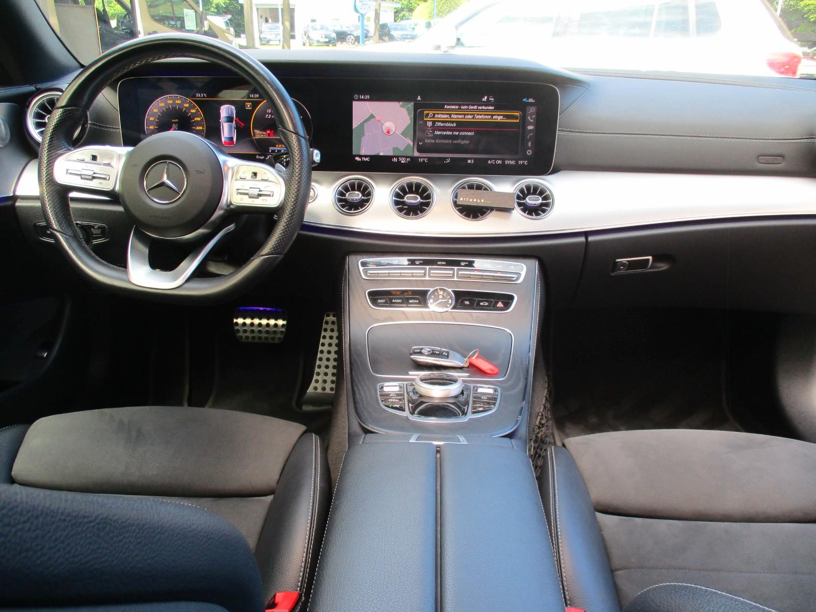 Mercedes-Benz E 220 d Coupe 4Matic / AMG Linie