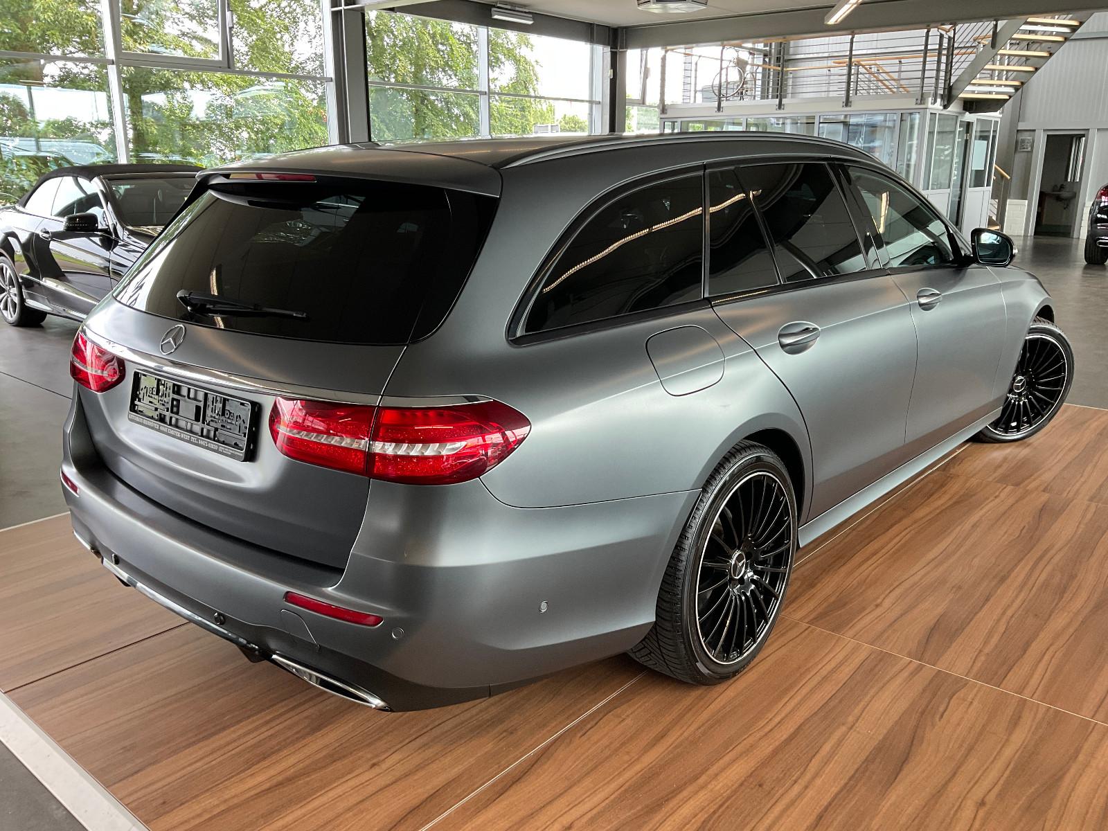 Mercedes-Benz E 220d 4M AMG Line SCHDACH/NIGHT/KAMERA/TOTW