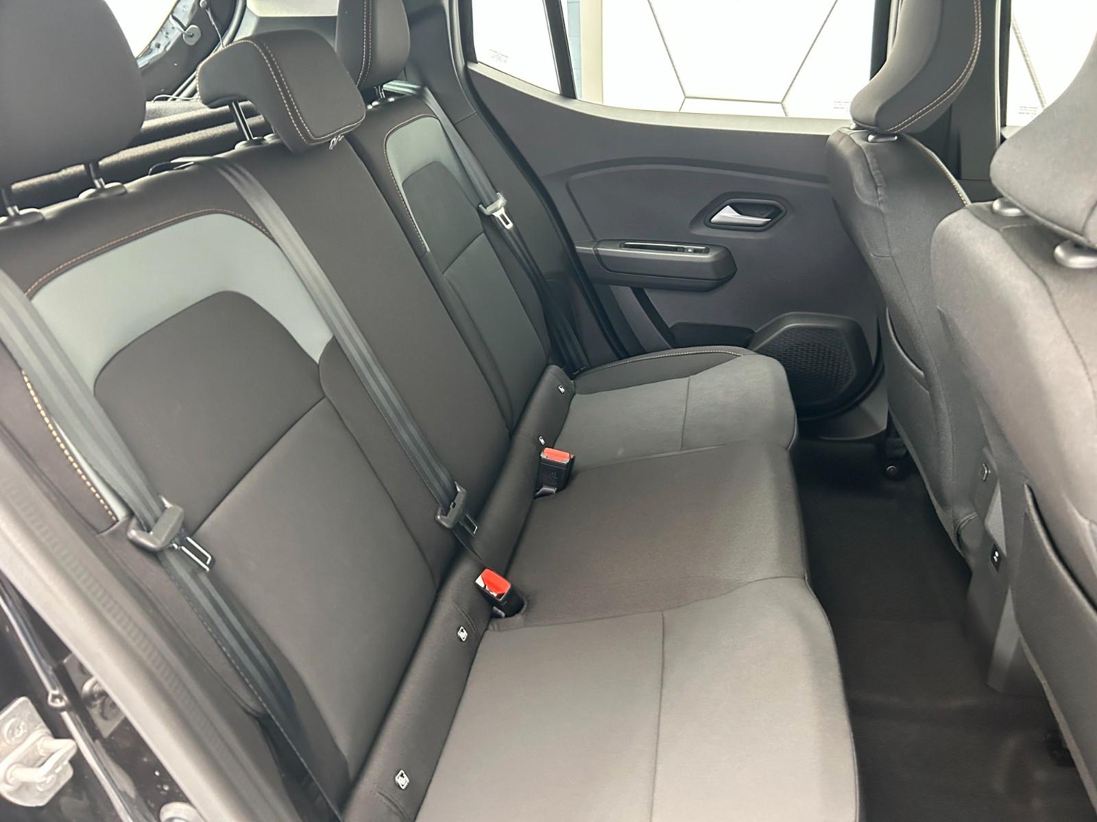 Dacia Sandero Stepway Extreme Hybrid 155 Winter Paket