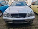 Mercedes-Benz C 220 CDI T CLASSIC - Mercedes-Benz C 220 aus 2002: Cdi