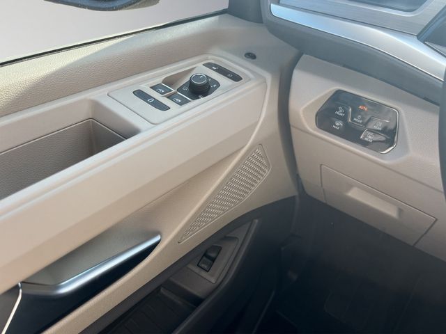 T7 Multivan Life KÜ110TDI Aut PANO MATRIX-LED