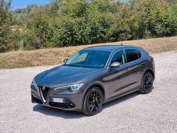 Alfa-Romeo Stelvio - 3