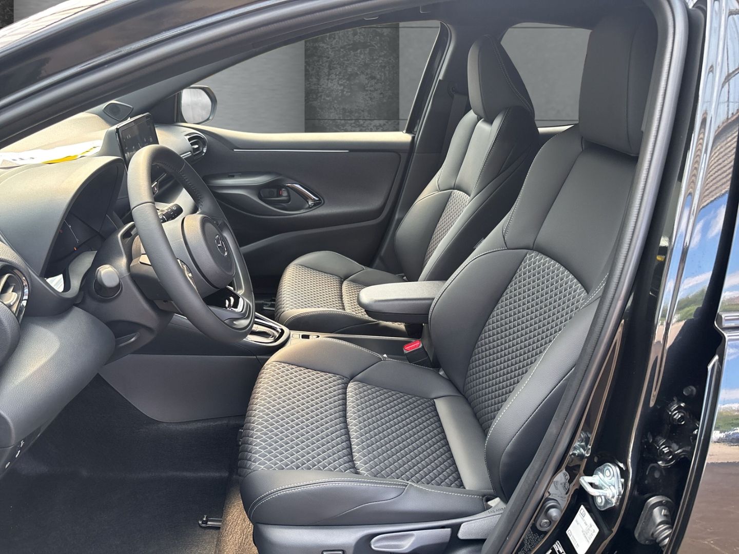 Mazda 2 Hybrid - Bild 8