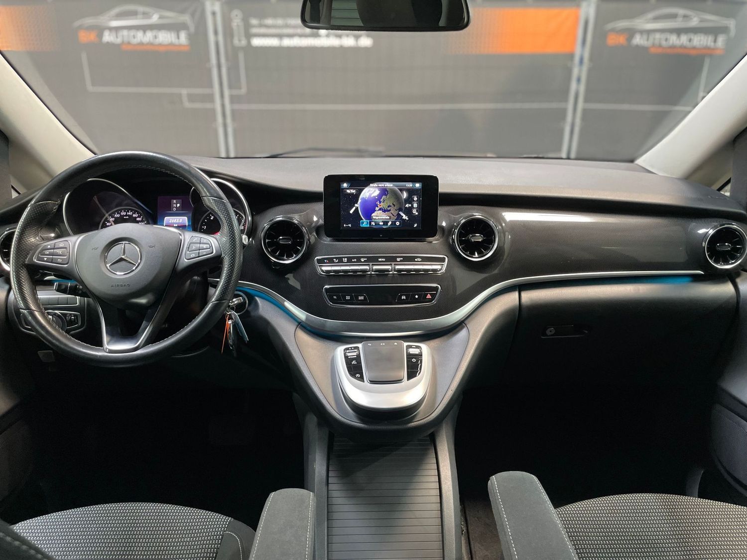 Fahrzeugabbildung Mercedes-Benz V 250 d EDITION kompakt Sport Night#Kamera#Ambie