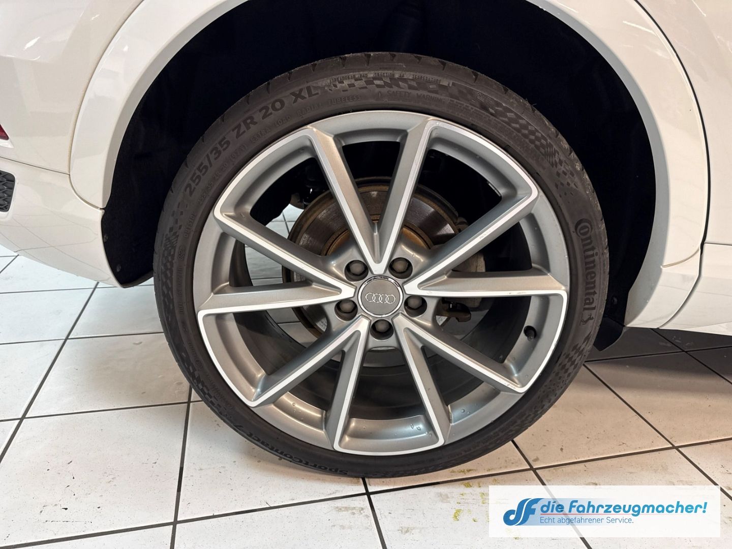 Fahrzeugabbildung Audi Q3 sport quattro S line S-line Sportpaket El. Pa