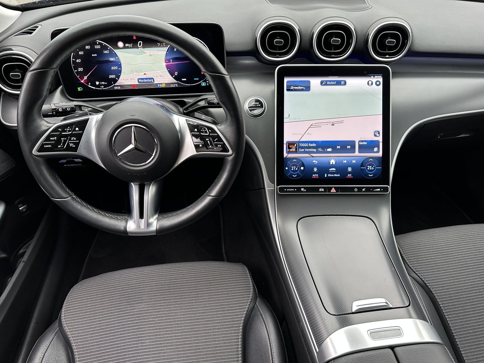 Fahrzeugabbildung Mercedes-Benz C 220d T Avantgarde NAV+LED+KAM+VCOCKPIT+CARPLAY