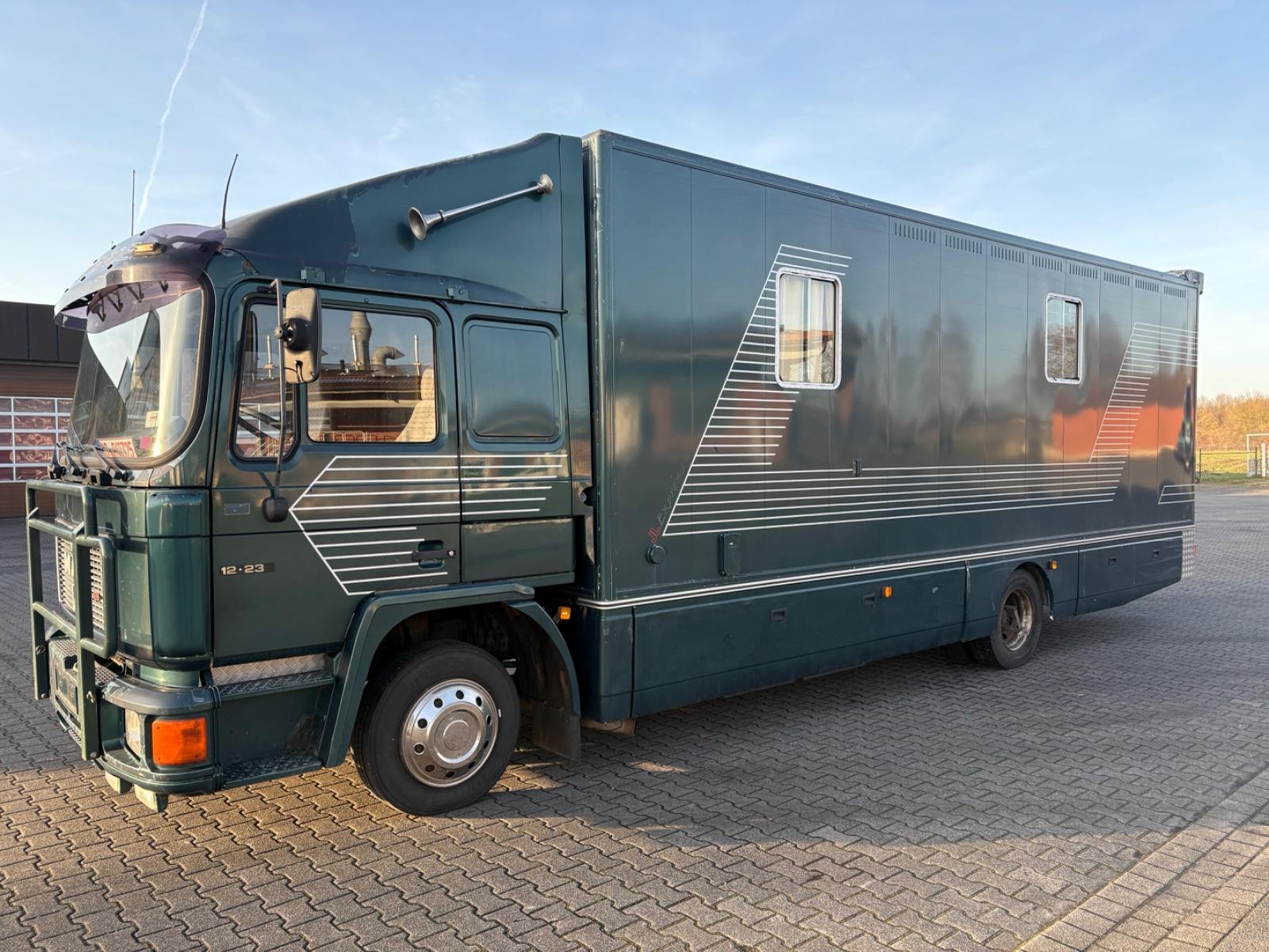 MAN 12.230 H- Kennz. 4-6 Pf. Wohnung