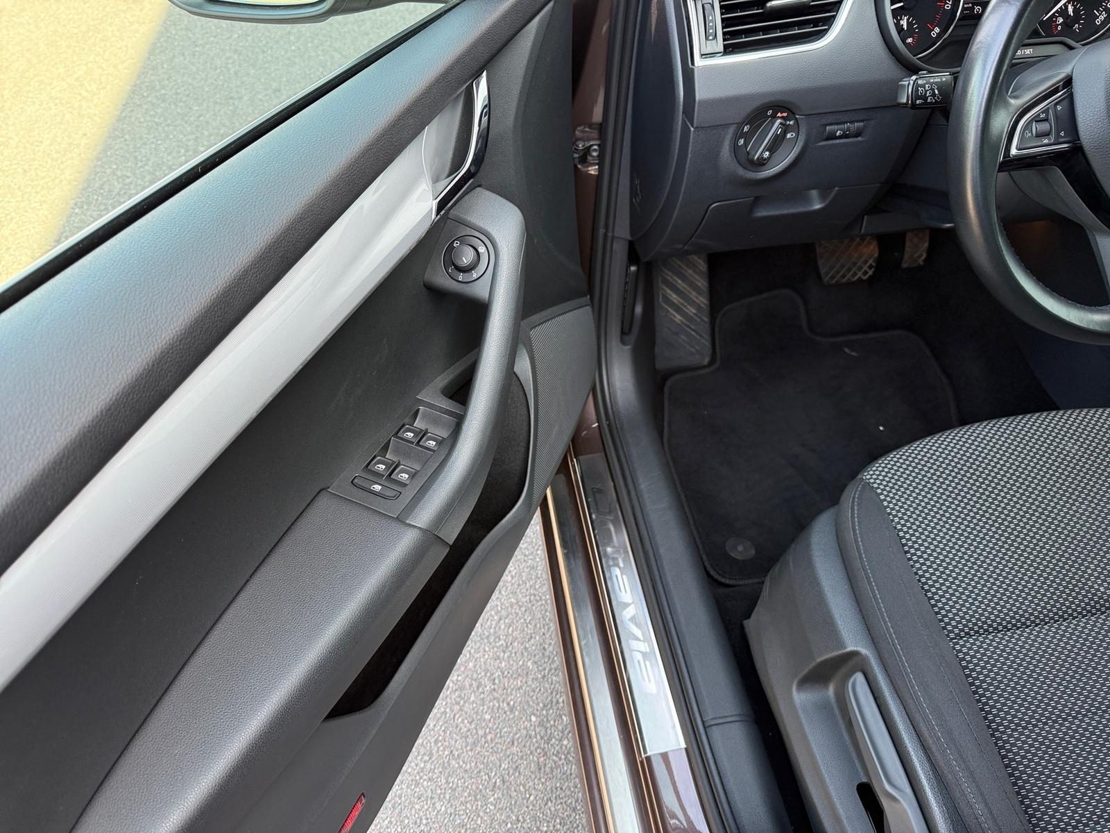 SKODA OCTAVIA COMBI 1.4 TSI 150ch BVA Sièges chauffants Radar de recul