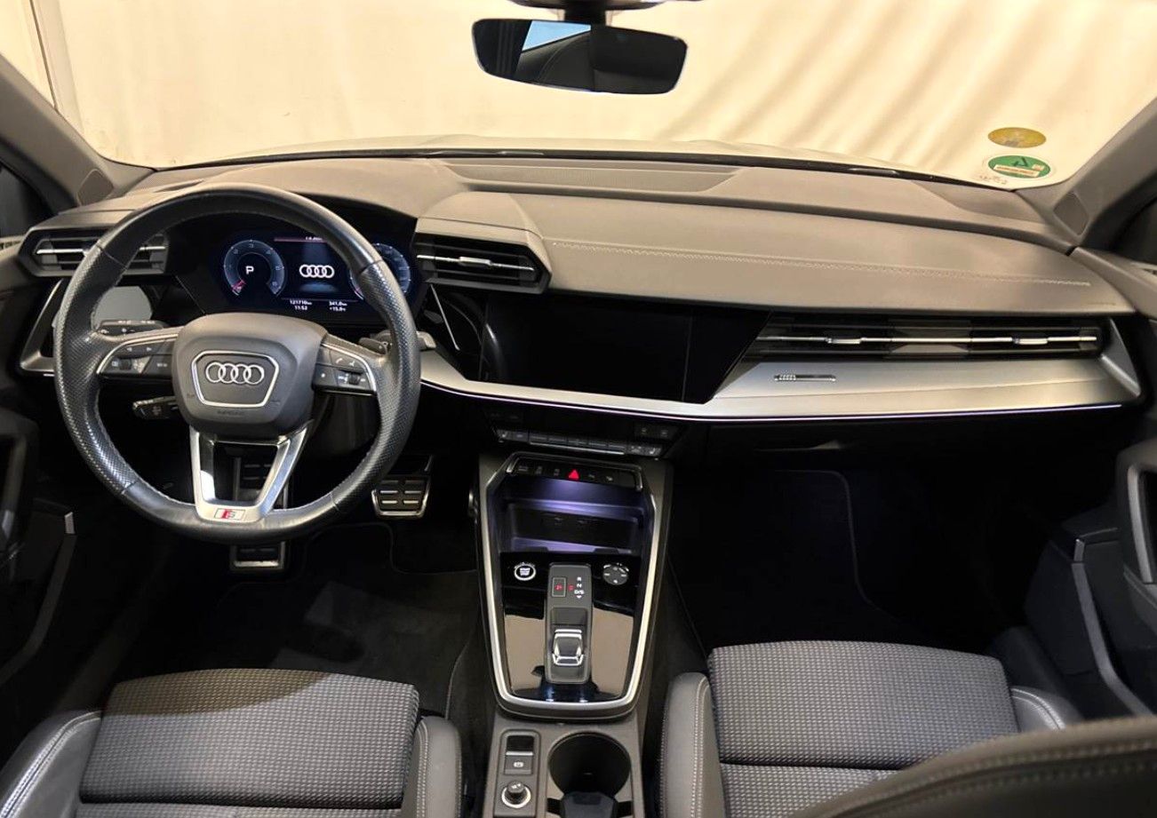 Fahrzeugabbildung Audi A3 Sportback 35 TDI EDITION ONE S-LINE NAVI/LED