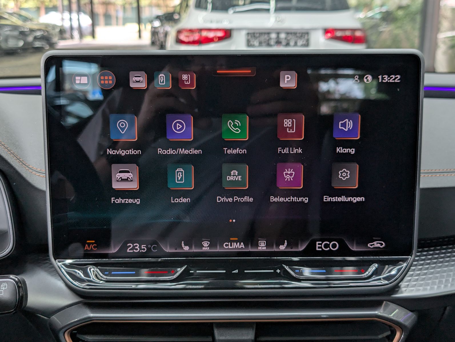 Fahrzeugabbildung CUPRA Leon 1.5 e-Hybrid ACC APP MATRIX EDGE SoH100%