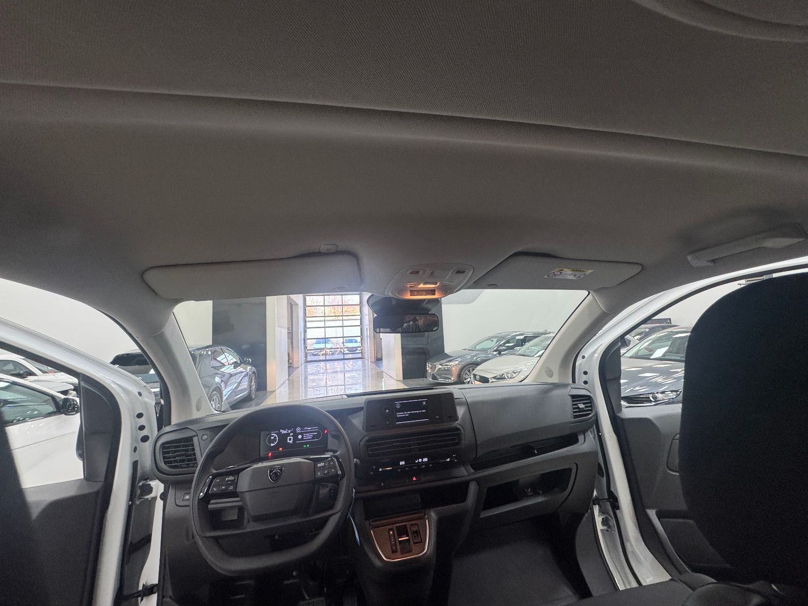 Peugeot Traveller - Bild 10