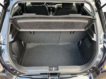 Fotografie 14 des Suzuki Swift 1.2 Dualjet Hybrid 61 kW Comfort+ AT NAVI