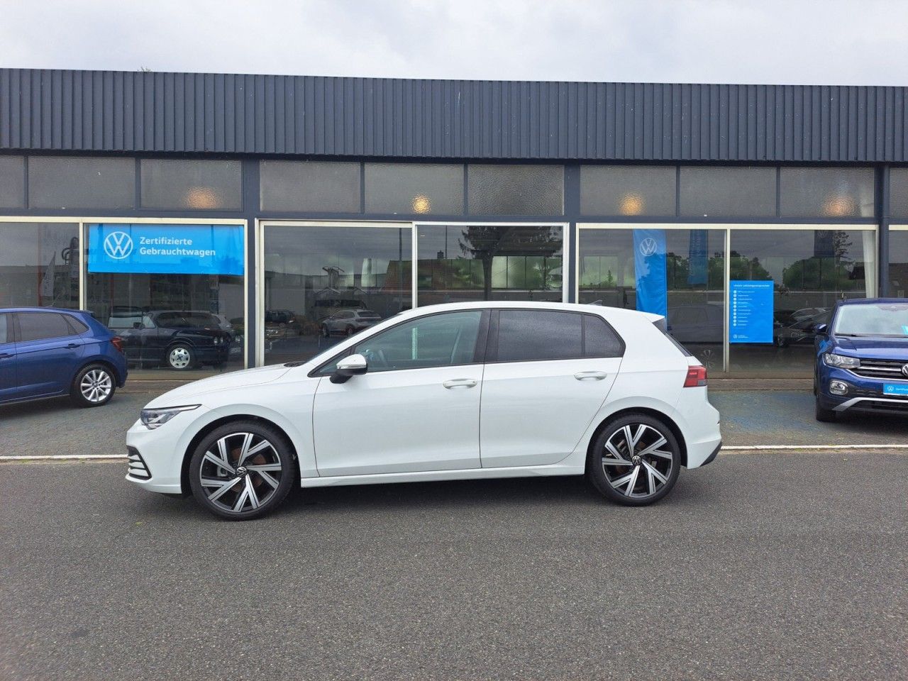 Volkswagen Golf VIII 1.0 eTSI Navi/ACC/RFK Klima Navi foto 2