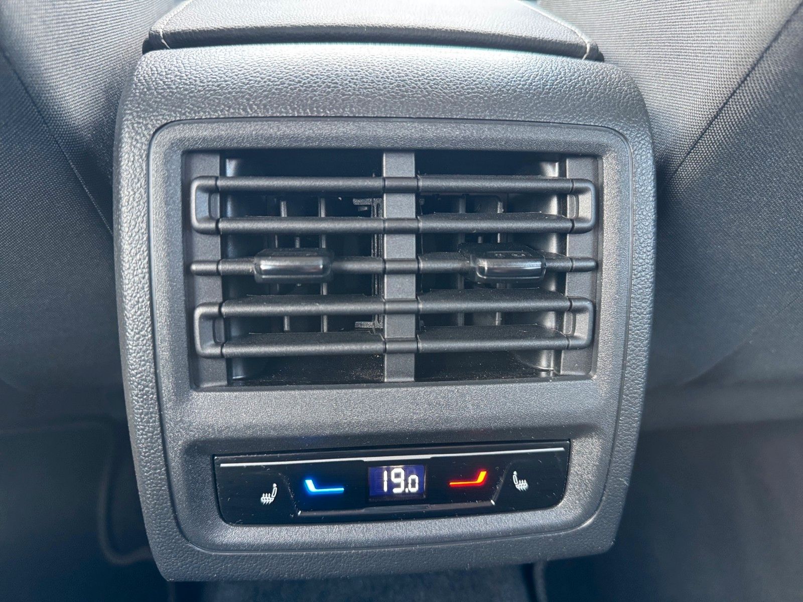 Fahrzeugabbildung Volkswagen Golf VIII Lim. Active 1.5 TSI