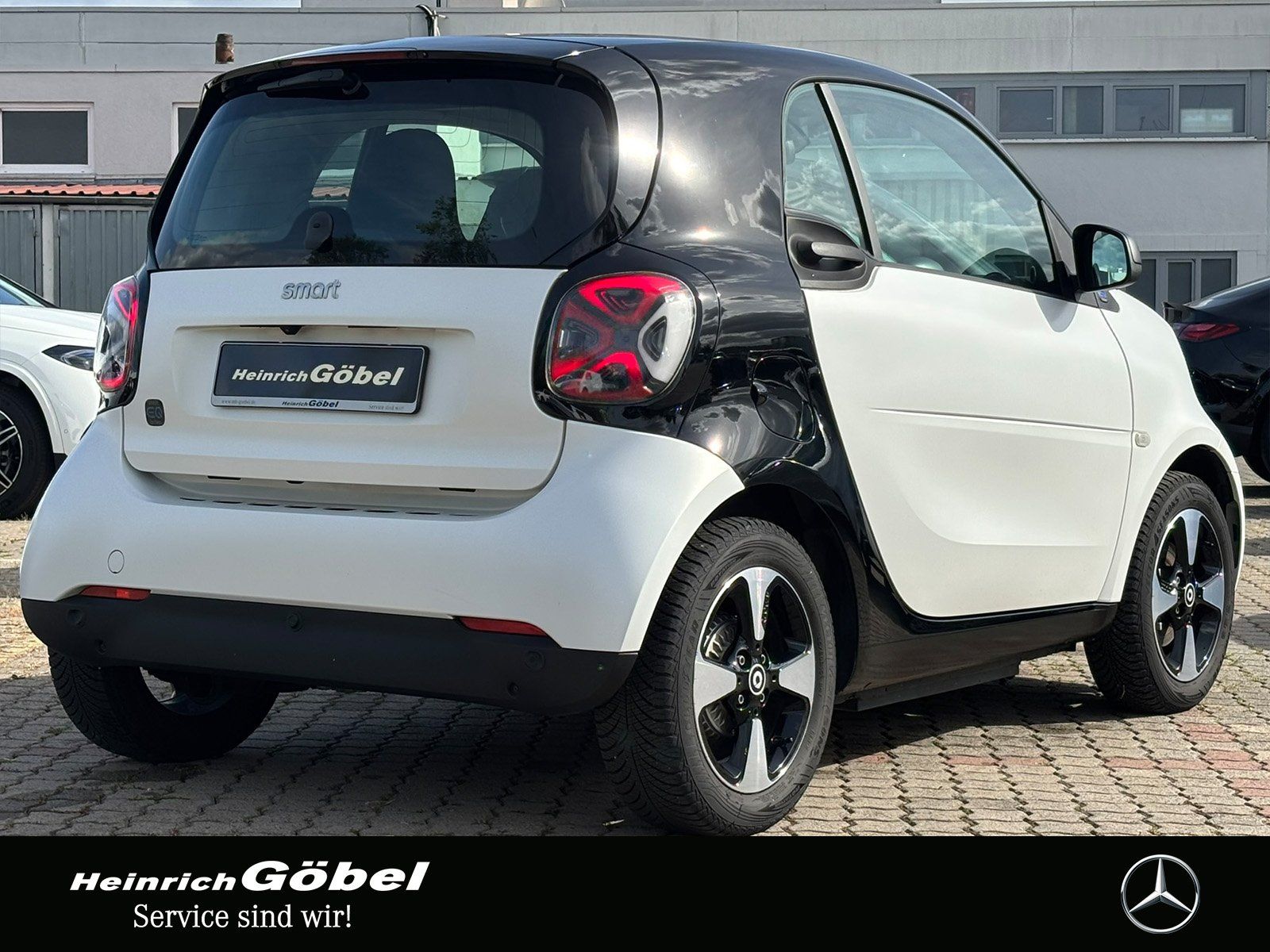 Fahrzeugabbildung Smart EQ COUPÉ*EXCLUSIVE*22kW*JBL-SOUNDSYS*ALLWETTER*