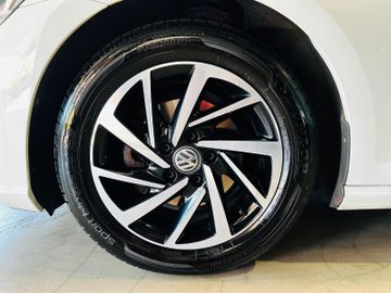 Volkswagen Golf - 11