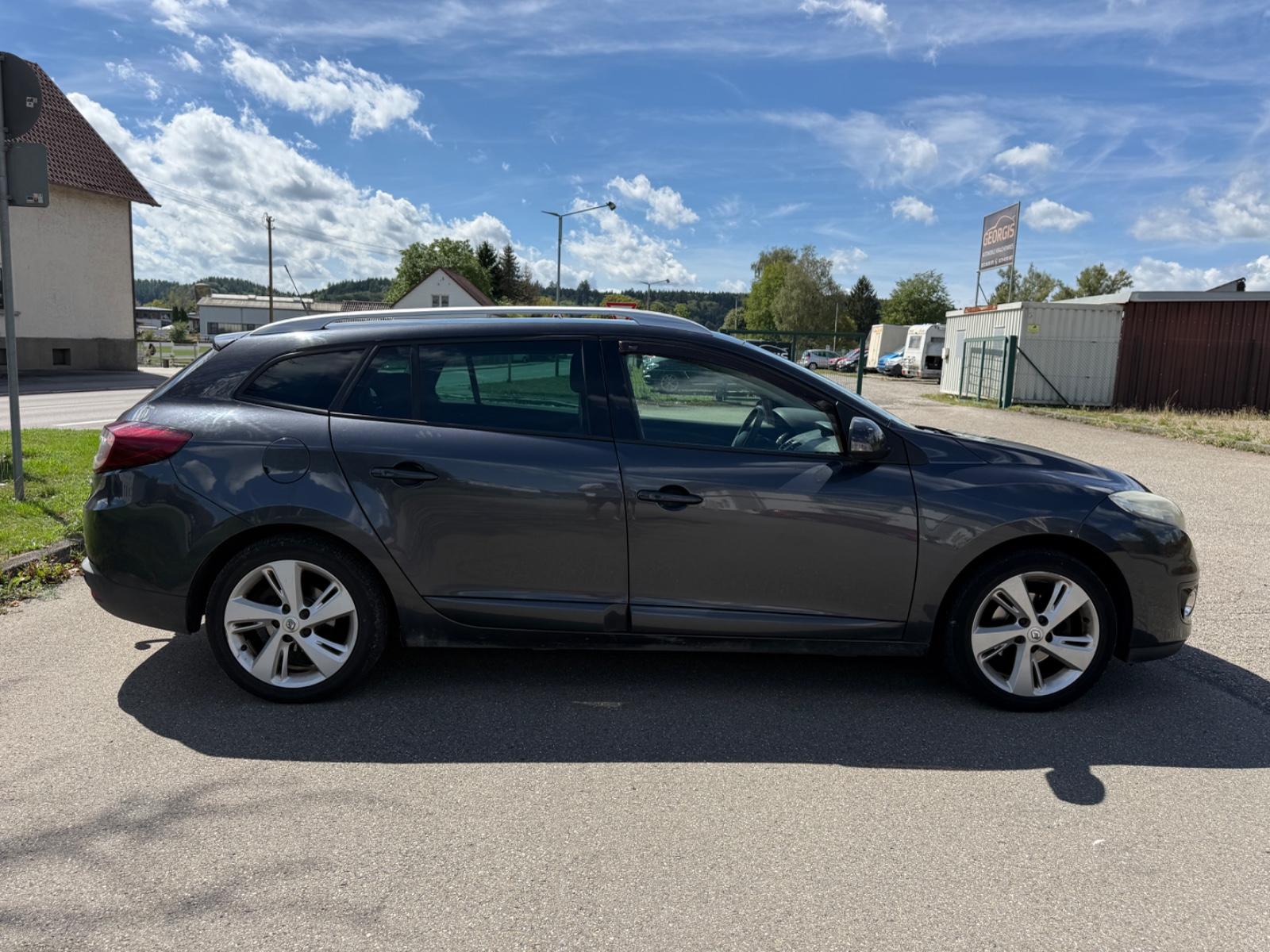 Renault Megane 2012 — photo 9