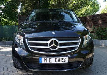 Mercedes V 220 - 8